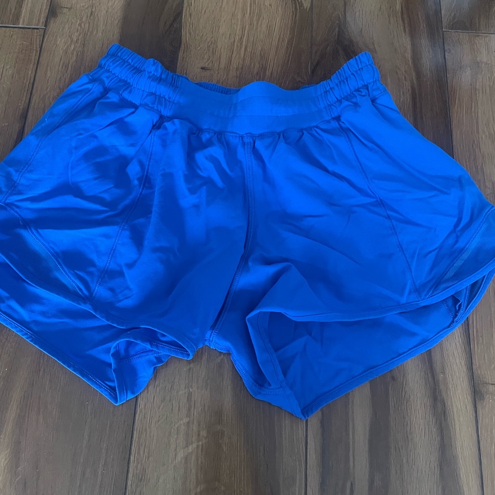 lululemon athletica Vibrant Blue hotty hot shorts